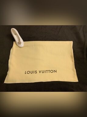 LOUIS VUITTON caramel color  brushed cotton envelope style dust bag VGUC++